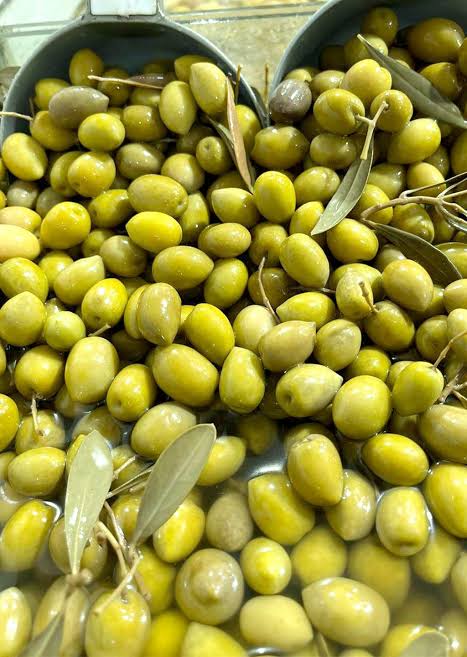 خرید عمده و ارزان زیتون ویژه دست چین امسالی