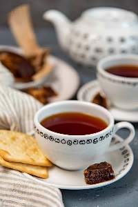 طرز تهیه چای لاهیجان برای دم کردن خوش عطر و خوش رنگ