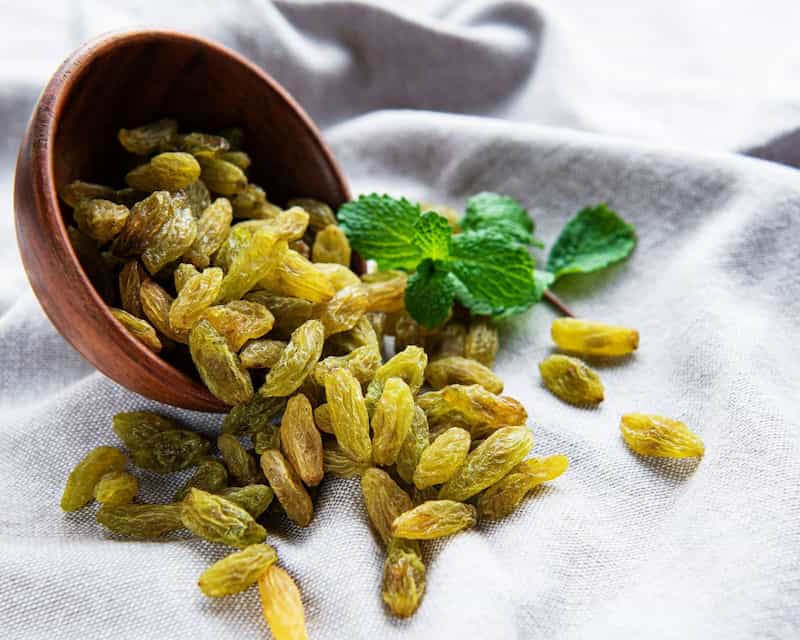کشمش سبز ایرانی مناسب ترکیب با انواع مغزها