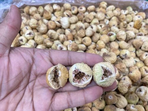 تصویر 1 از انجیر خشک AA انجیری درشت با رنگی روشن و طعمی شیرین