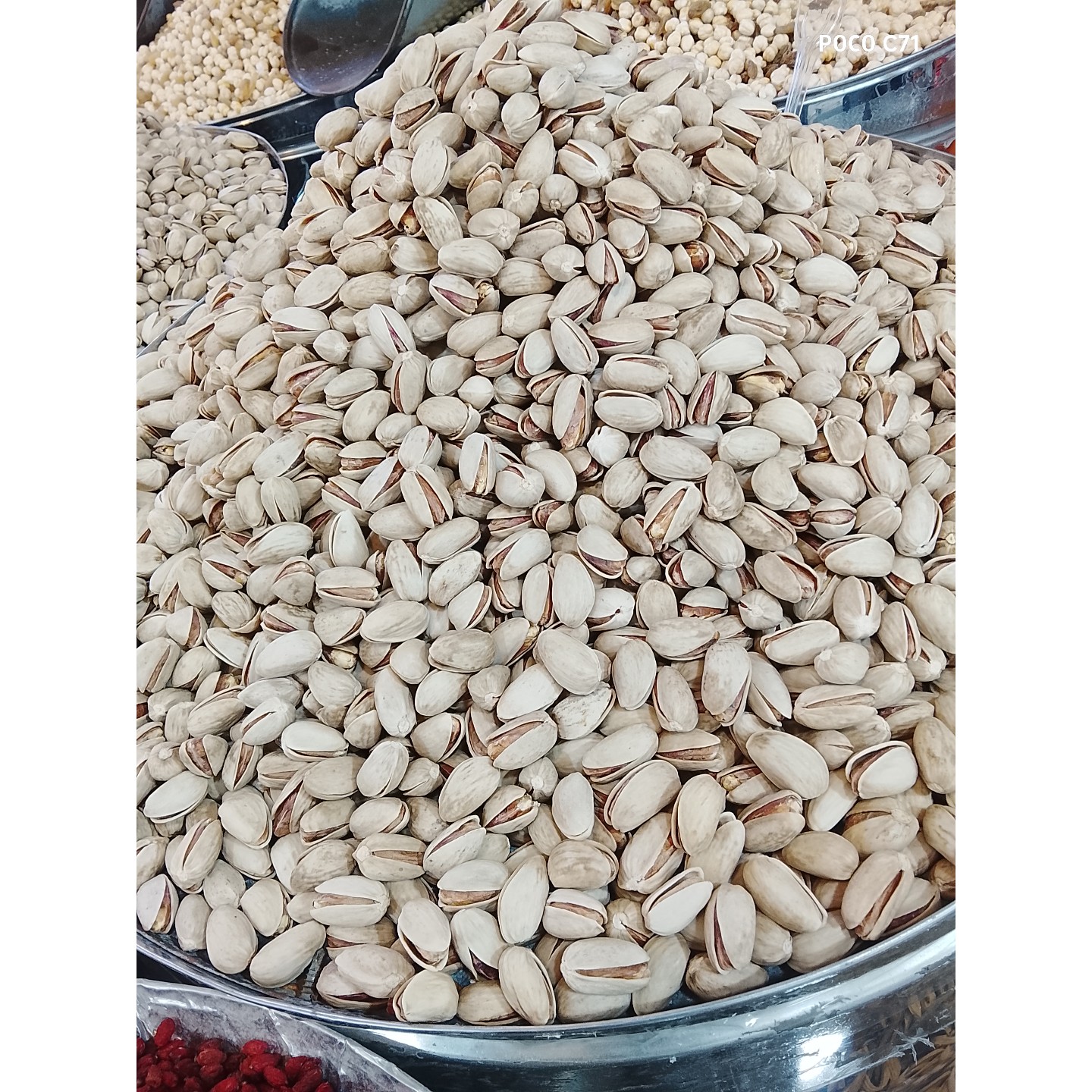 پسته اکبری مجلسی + ظاهر چشمگیر و طعم دلپذیر + قیمت و خرید عمده