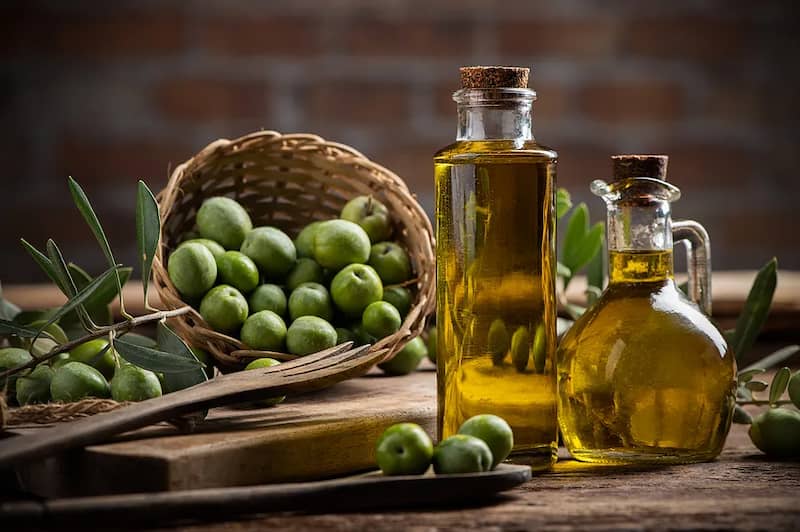 روغن زیتون حلبی حاج صفری و پسران با حجم بالا و کیفیت مطلوب