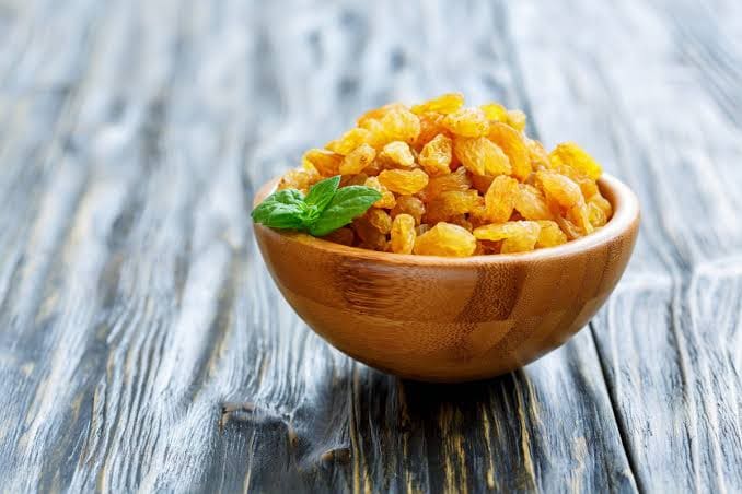 کشمش طلایی اراک با شیرینی طبیعی و طعم ماندگار