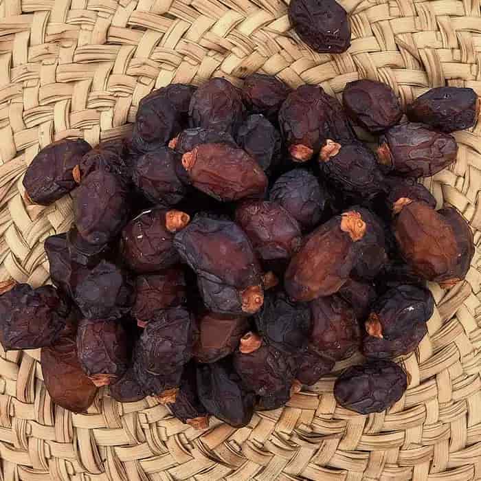 خرما خاصویی ریزه مناسب مصرف روزانه و میان وعده