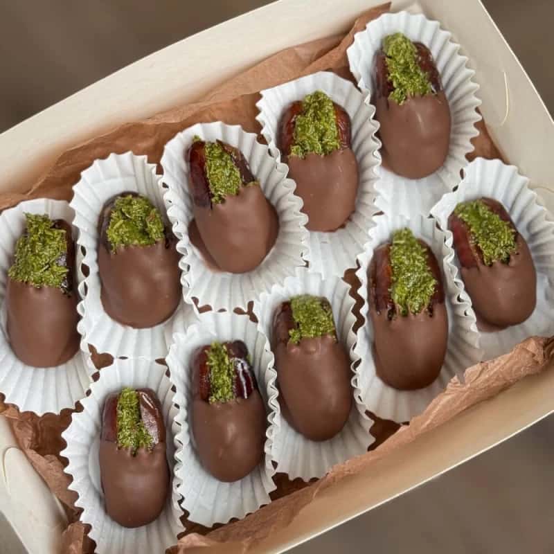 خرما شکلاتی کیلویی انتخابی مناسب عرضه در حجم عمده