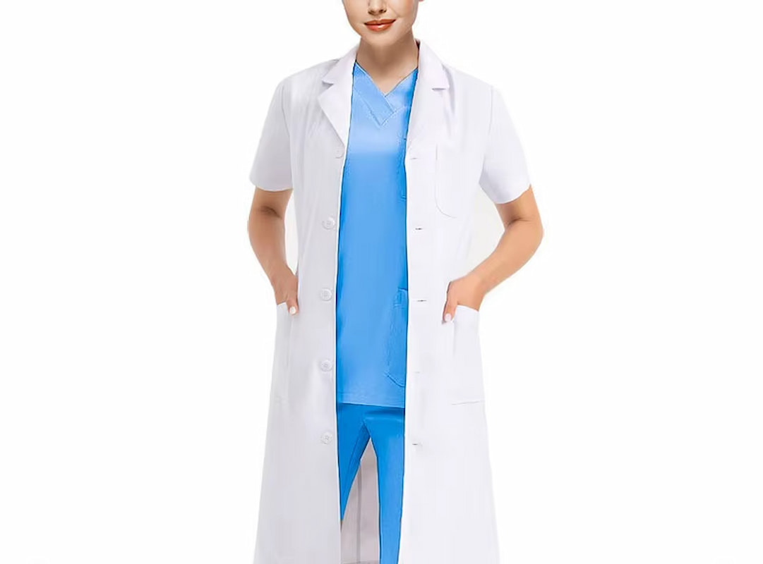 روپوش پزشکی لش با طراحی آزاد و فرم متفاوت