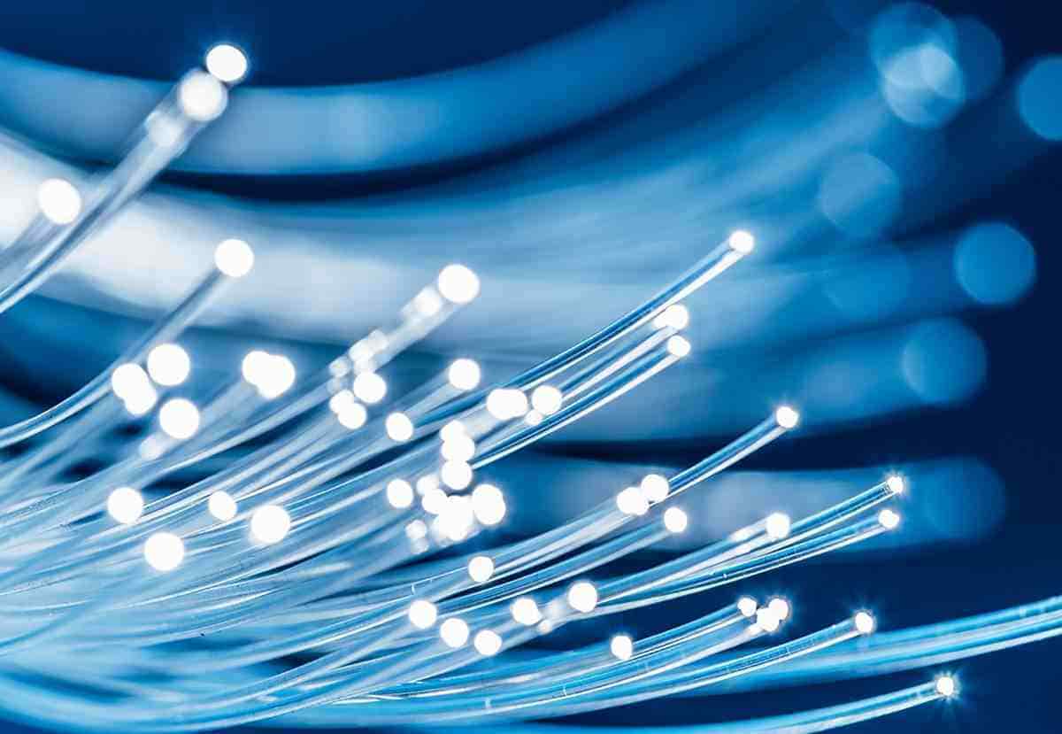 کابل فیبر نوری پلاستیکی با انتقال سریع و بدون اختلال