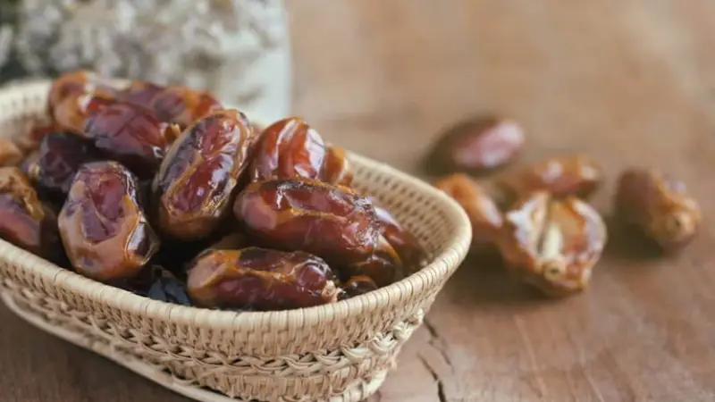 خرما کبکاب خشت باکیفیت مناسب پذیرایی و مصرف روزانه