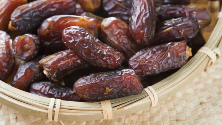 خرما پیارم پستایی با عطر طبیعی و طعم متمایز