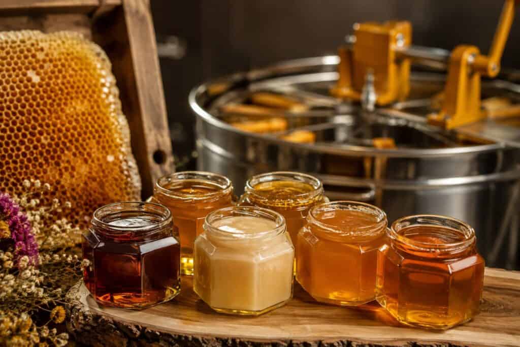 عسل کوهی خالص مرغوب برای توزیع و فروش