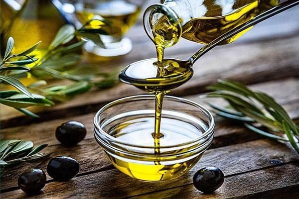 روغن زیتون اصل مناسب تهیه غذاهای سالم و متنوع