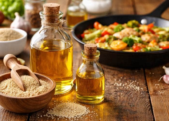 روغن کنجد شیشه ای با طعم طبیعی برای غذاهای مختلف