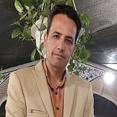 وحید ساداتی